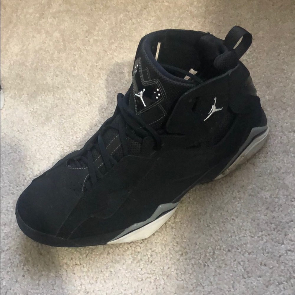 JORDANS BLACK AND WHITE VERY GOOD CONDITION